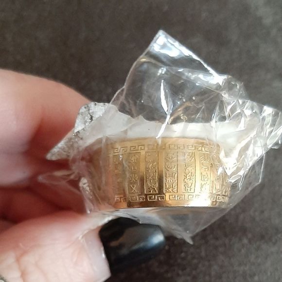 Gold titanium lucky Chinese writing collectable ring new sz 10 - Picture 3 of 3